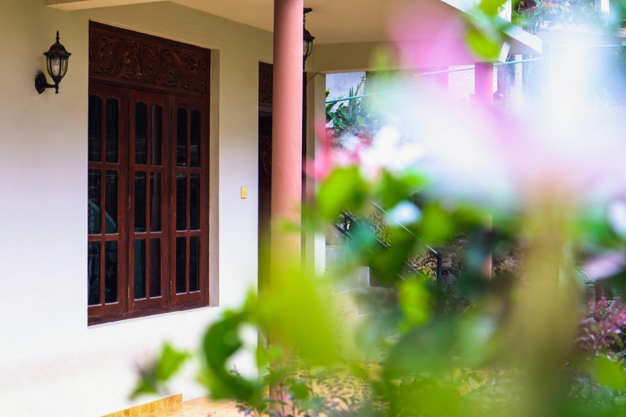 Bed and Breakfast Sitha'S Heaven Ella Exterior foto